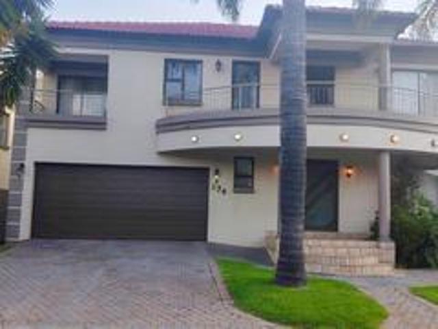 luxury 4 bedroom duplex with pool, j.