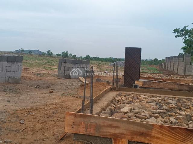 Luxury 4 Bedrooms Terraced Duplex