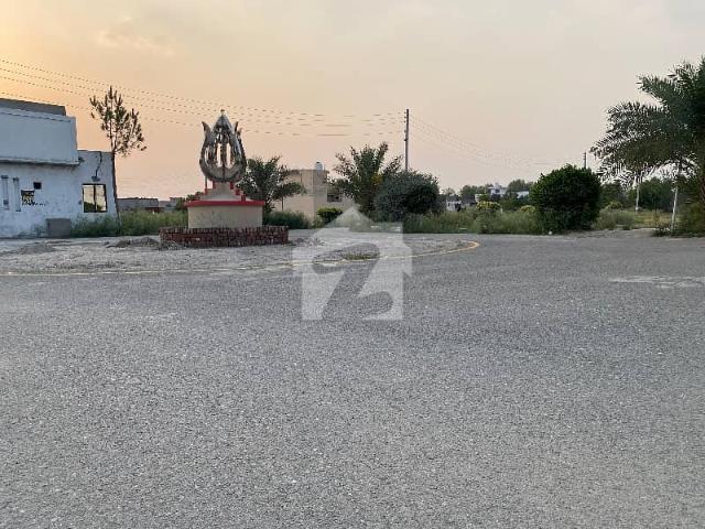 Luxury 4 Kanal Farmhouse Plot in Green Villas Secure Gated Community
