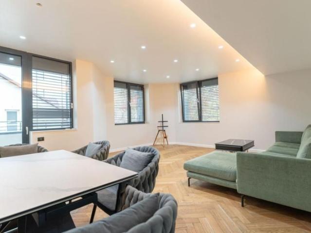 Luxury 4 Room Apartment HERASTRAU I Parking Spots I ROVERE FURNITURE
