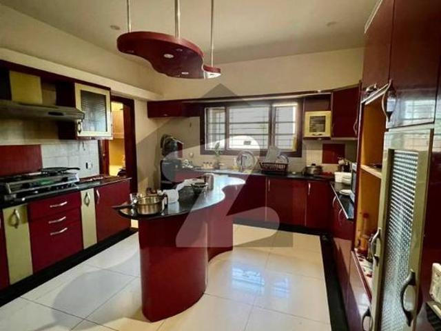 Luxury 500 Yard 6 Bedroom Drawing Dining Loun kitchen Car parking Bungalow for renr DHA Phase 6