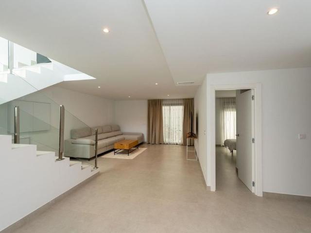 Luxury 5 room Detached House for rent in El Campello, Valencia