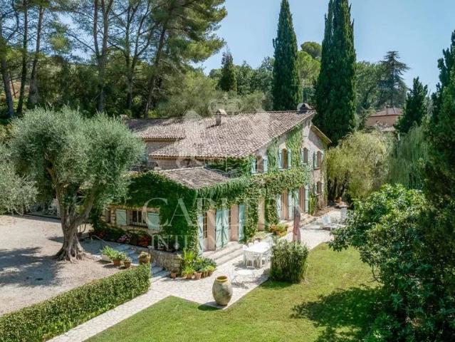 Luxury 8 pièces Farmhouse en vente Mougins, Provence Alpes Côte d'Azur