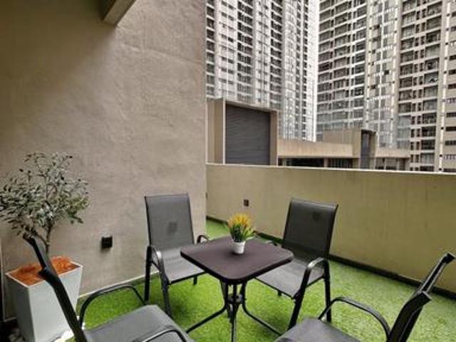 Luxury Condo comes with big Balcony FOR RENT NOW