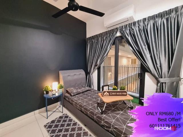 LUXURY Condo {Female Only} The Best Accomodation Walking Distance To LRT/ MRT With, KL [