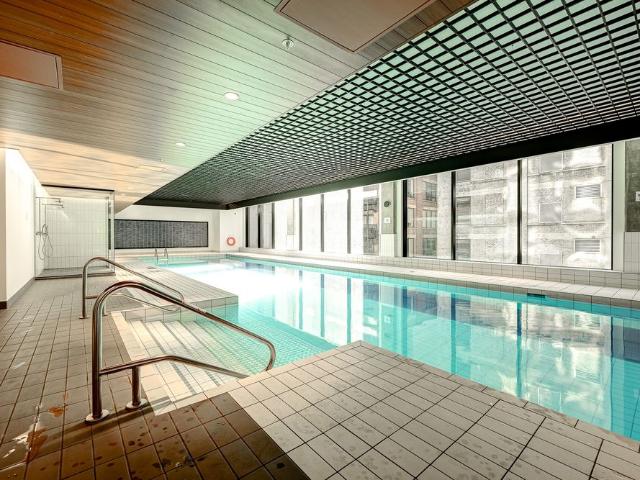 Luxury Condo on the 54th Floor – 1 Bedroom – Exceptional Panoramic Views of Montreal
