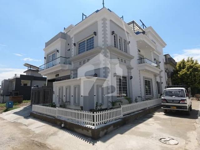 Luxury Corner 10 Marla House For Sale In F 15 Islamabad Modern Living At Its Finest