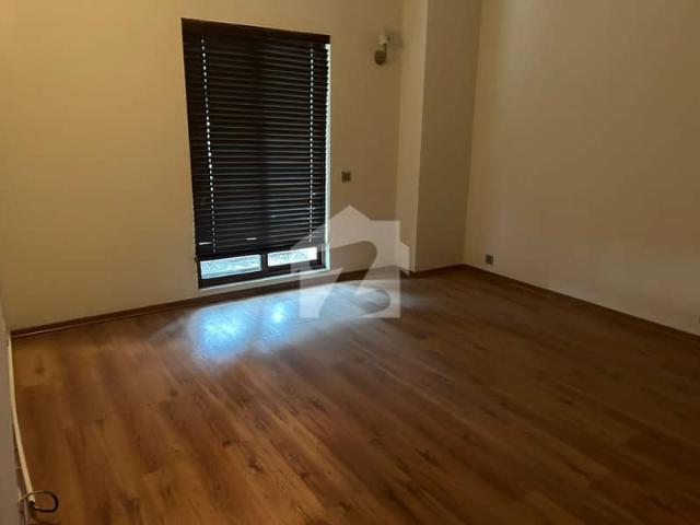 Luxury And Beautiful 3 Beds Apartment For Rent In Mall Of Lahore
