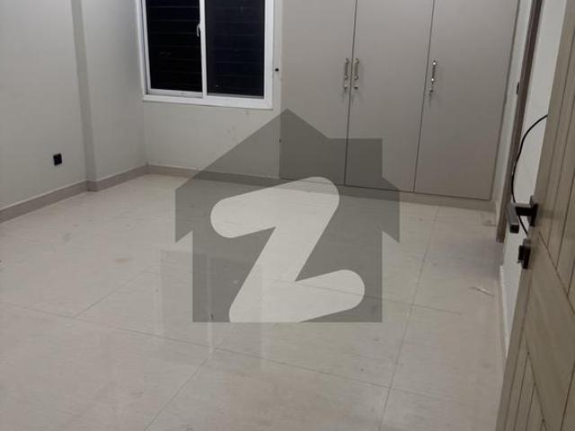 Luxury and spacious 3 bed dd available for rent in high rise project Shaheed Millat Road