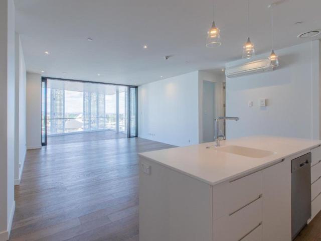 Luxury Alexandra Park Apartment