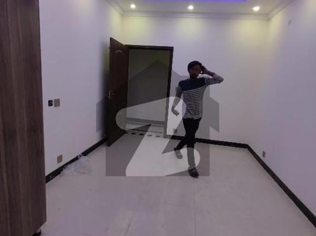 Apartment For Rent Near Shokat Khanum And Umt Uni For Job Holders And Bachelors Johar Town Phase 2