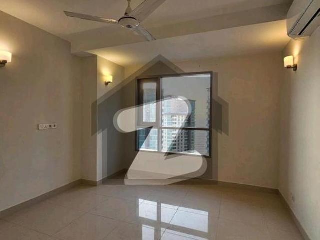 Luxury Apartment For Rent Emaar Reef Towers