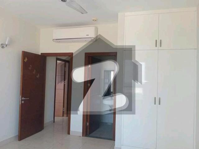 Luxury Apartment For Rent Emaar Reef Towers