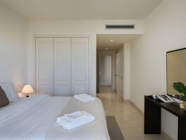 Luxury Apartment for rent in Benahavís, Spain