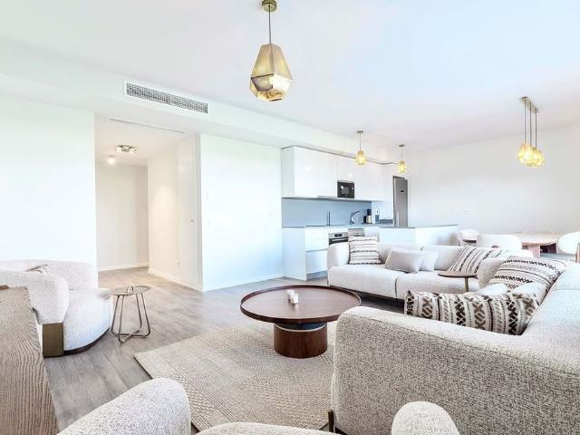 Luxury Apartment for rent in Estepona, Spain