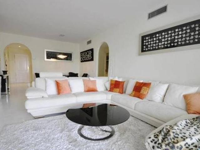 Luxury apartment for rent in Puerto Banús