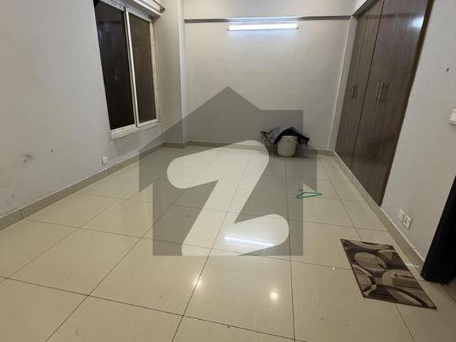 Luxury apartment for rent well maintained building & apartment 3 bed dd with all modern facilities Sharfabad