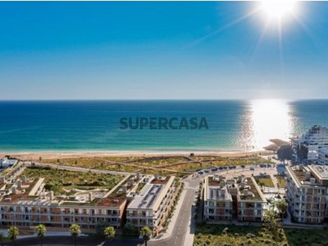 Luxury Beachfront Apartment in Quarteira