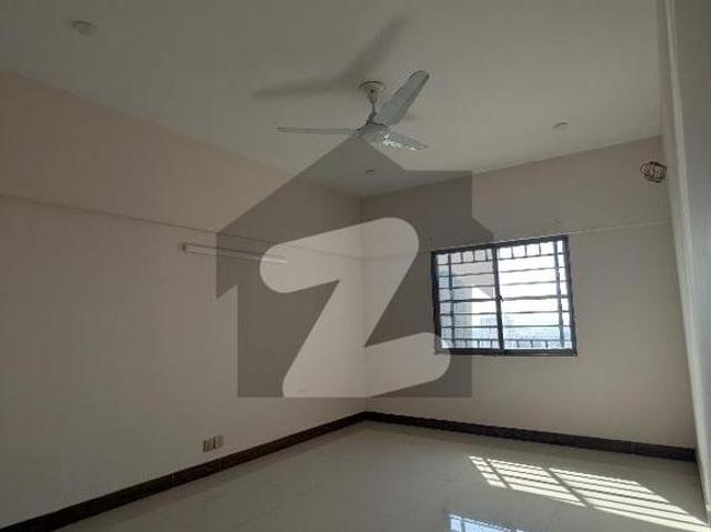 Luxury big size flat for rent khalid bin walid road