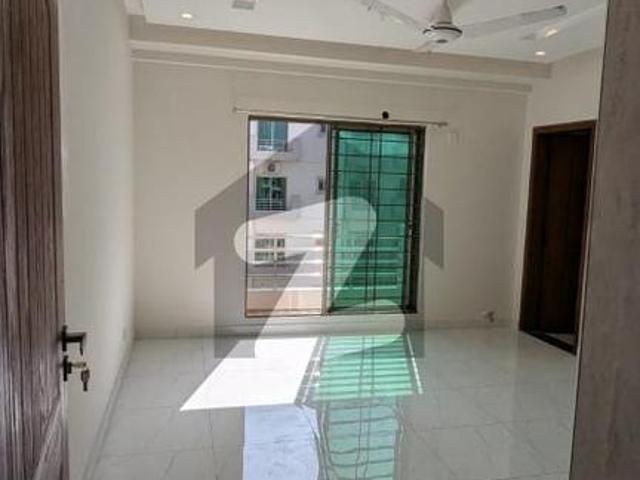 Luxury brand new 4 bedrooms apartments available for rent in askari 10 sector s