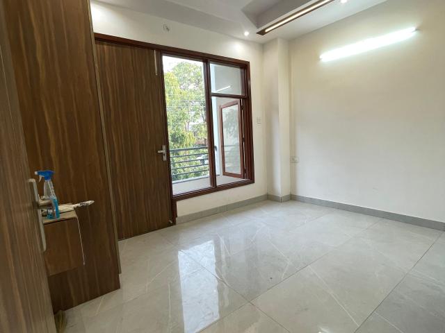 Luxury Builder Floor 3.5 Bedroom 2250 Sq. Ft. Builder Floor in Sector 76 Faridabad Listing ID: #8664