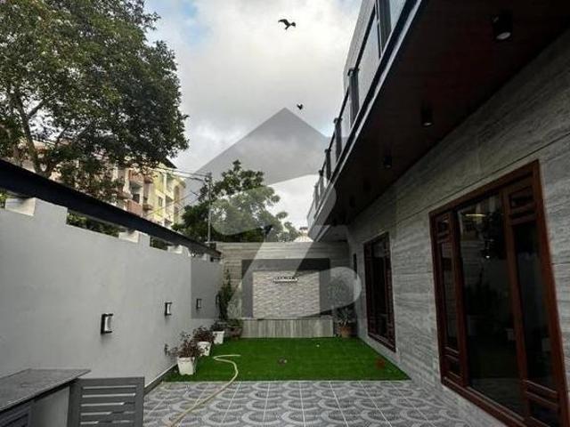 Luxury Bungalow 300 Yards Corner Available DHA Phase 4