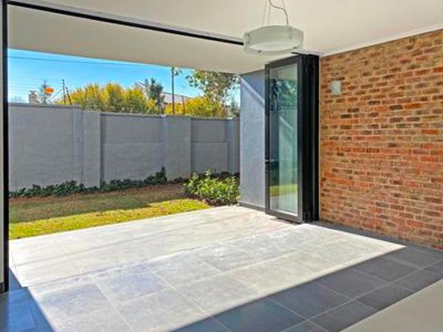 luxury ground floor one bedroom apar.