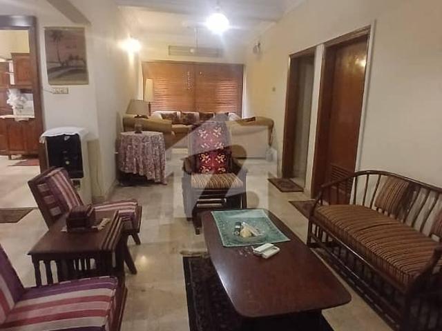 Luxury ground floor apartment for sale clifton block 5