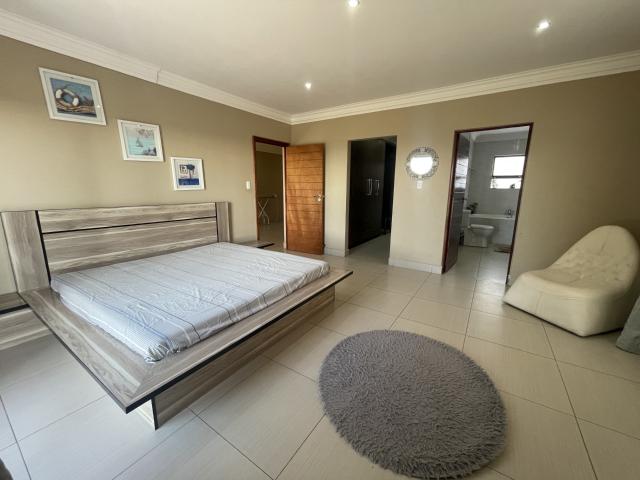Luxury Double Storey Corner Unit Heuwelsig Home for Sale