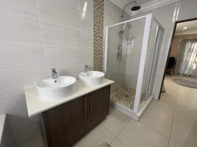 Luxury Double Storey Corner Unit Heuwelsig Home for Sale