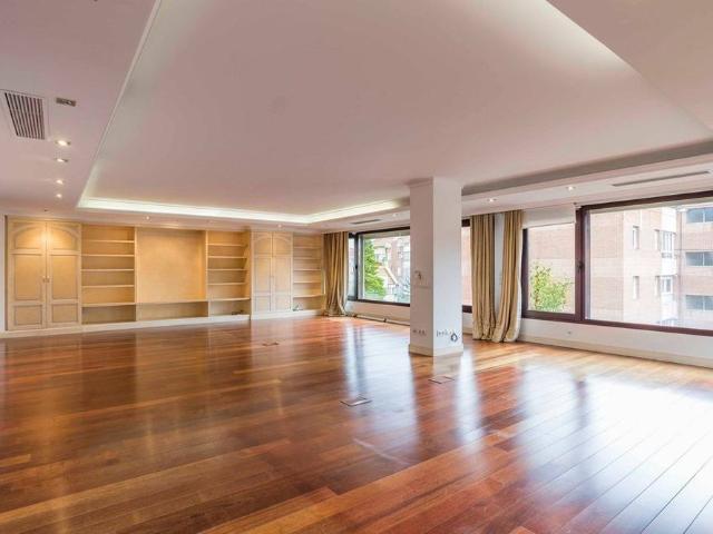 Luxury Duplex for rent in Madrid, Spain
