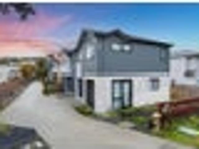 Luxury Duplex In Premium Location