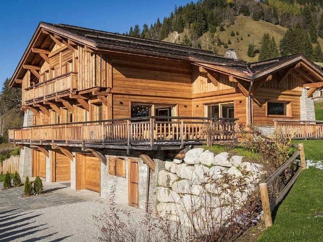 Chalet with 5 rooms on sale in Combloux 161 m² | dreamo. Ch