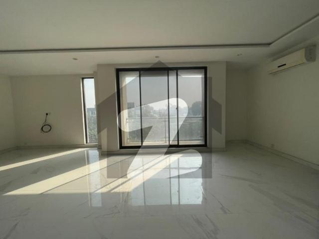 Luxury Family Residence 3 Bedroom Semi Furnished Apartment Gulberg
