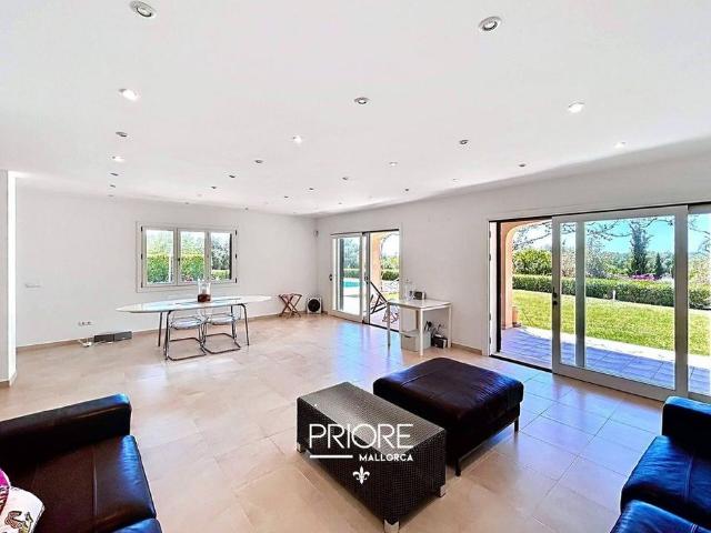 Luxury Farmhouse for rent in Campos, Spain
