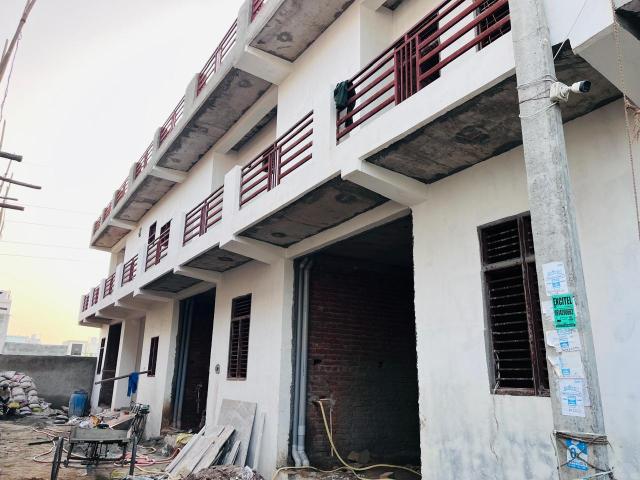 Luxury Farmhouse Land 1008 Sq. Ft. Plot in Sector 135 Noida Listing ID #8695