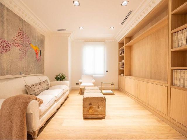 Luxury Flat for rent in Madrid, Spain