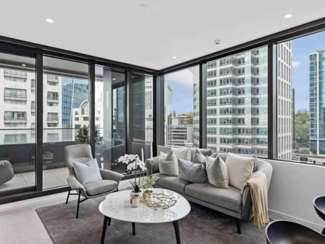 Luxury furnished apartment in Pacifica