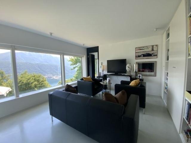 Luxury Furnished Villa with 180 degree lake view