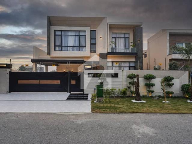 Luxury Furnished 1 Kanal Modern House In DHA Phase 7 FOR Sale