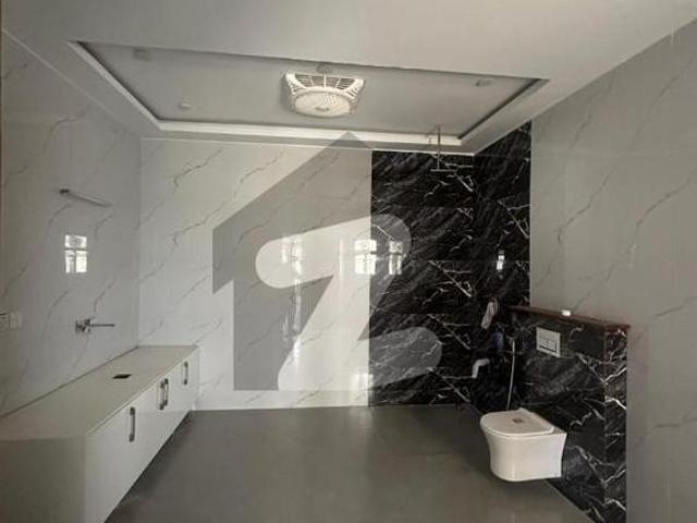 Luxury House 1000yd For Rent Premium Living Experience DHA Phase 6