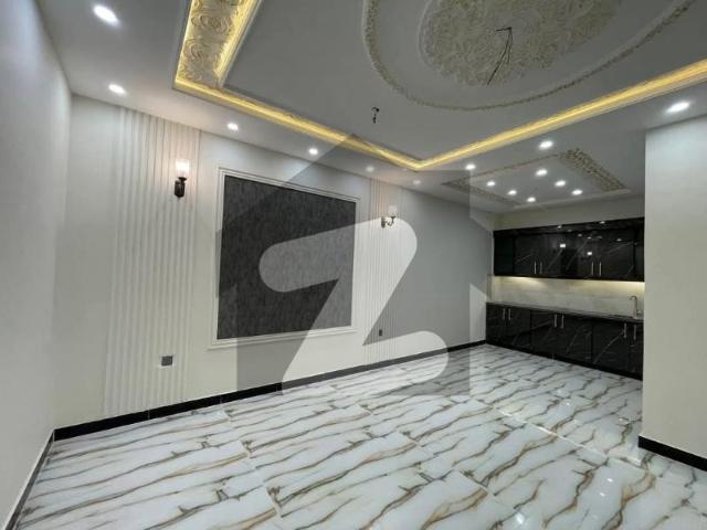 Luxury House Available For Rent In Royal Orchard