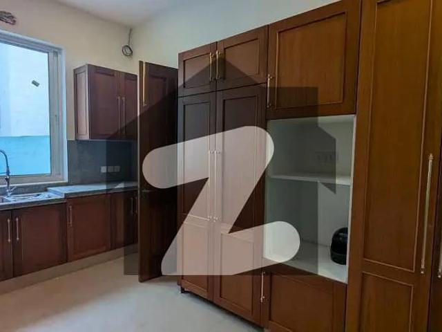 Luxury House for Rent F 8/2