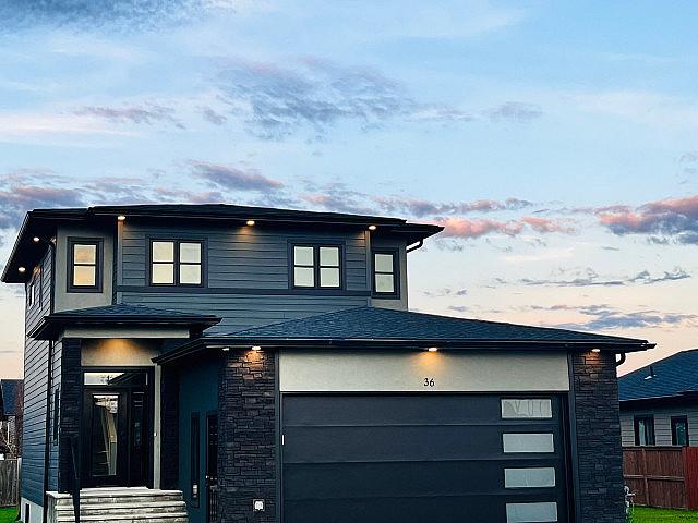 Luxury House For Sale In Altona 3 Beds & 2.5 Baths