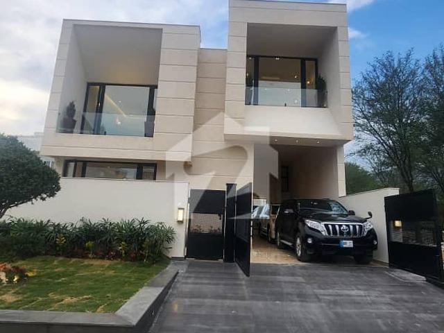 Luxury House For Sale in D 12/3