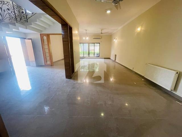 Luxury House On Extremely Prime Location Available For Rent