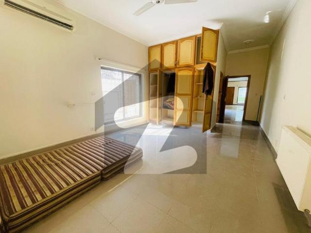 Luxury House On Extremely Prime Location Available For Rent F 8