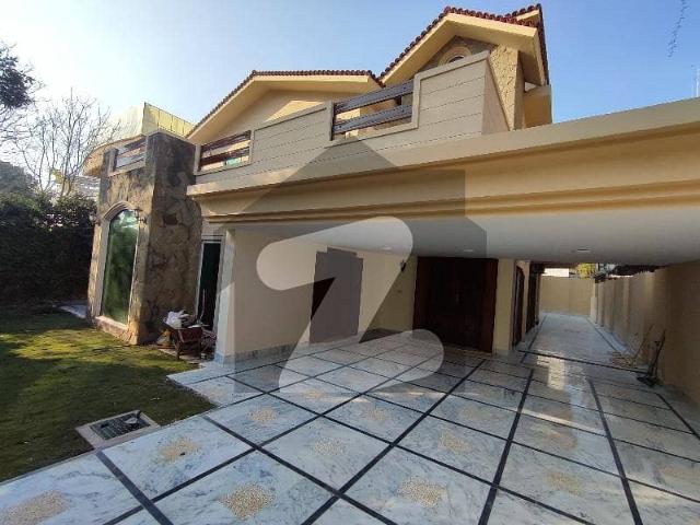 Luxury House On Extremely Prime Location Available For Rent In Islamabad