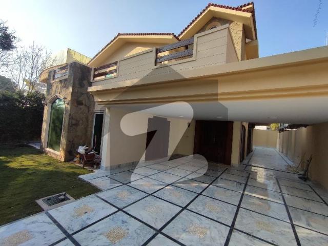 Luxury House On Extremely Prime Location Available For Rent In Islamabad F 7/2