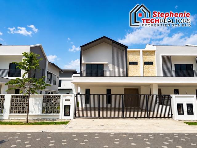 LUXURY HOME BUKIT BANYAN RIDGE GARDEN SEMi D BELOW VALUE GATED GUARD